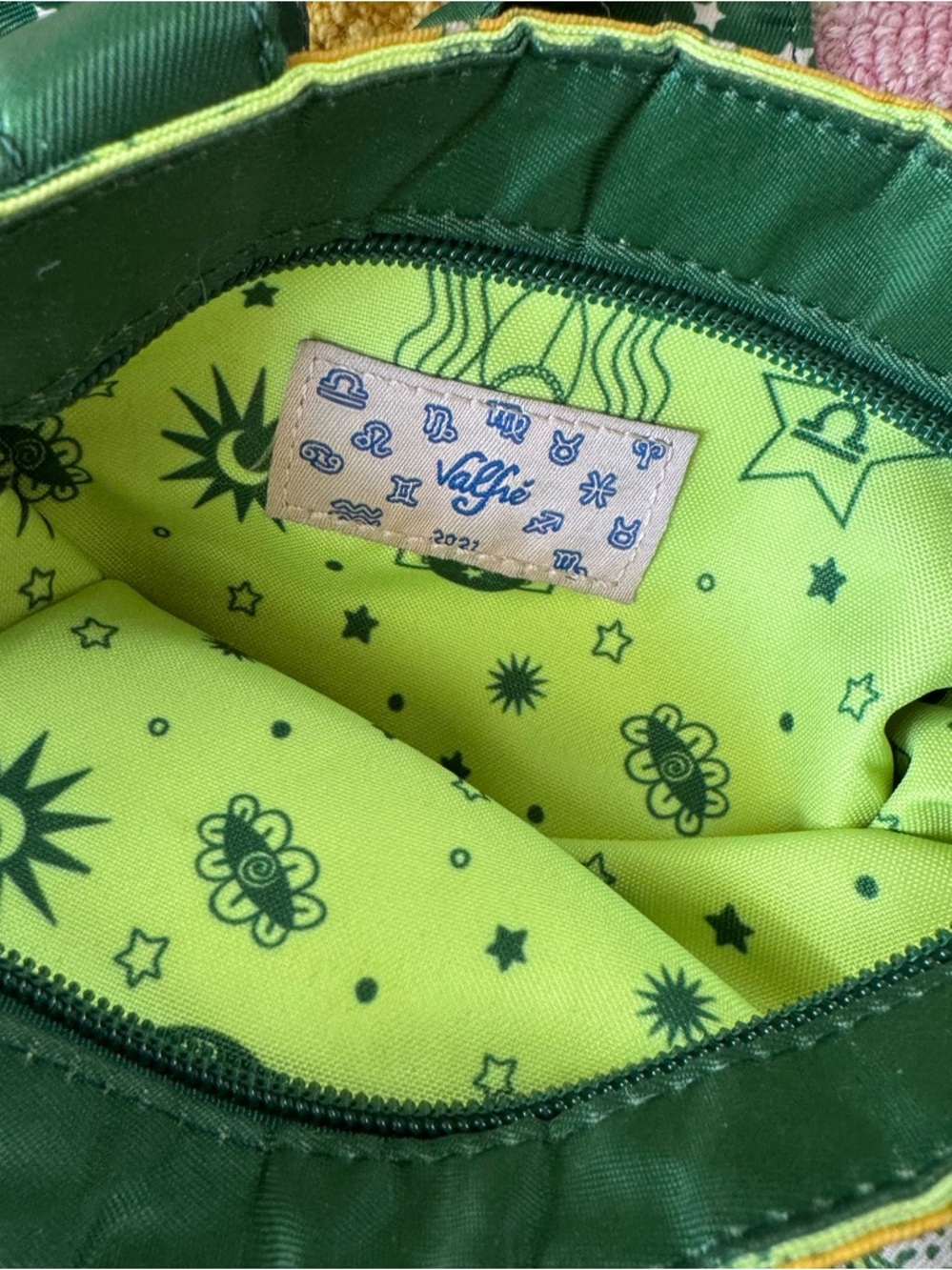 Viral Valfre Libra crossbody, with major star power for the Celestial Cool Girl! - Picture 5 of 10